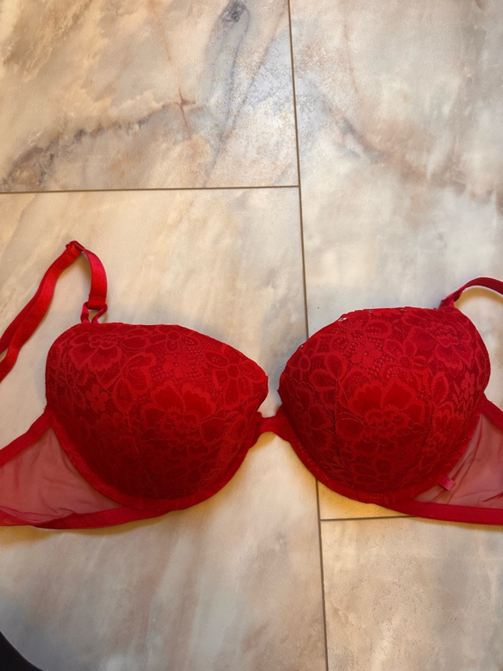 Red Lace Push-Up Bra - Women Victoria Secret